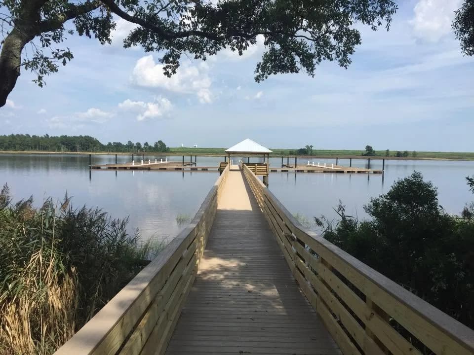 Marinas waterfront construction work